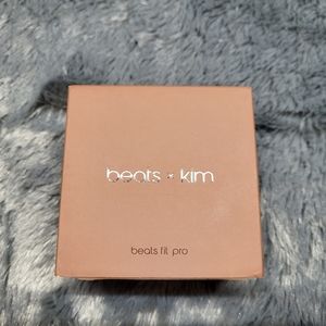 Beats Fit Pro x Kim Kardashian – True Wireless Noise Cancelling Earbuds